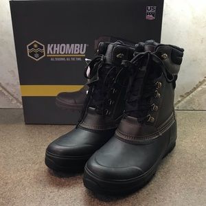 🆕Khombu “Kenny” Duck Boots, Size 10